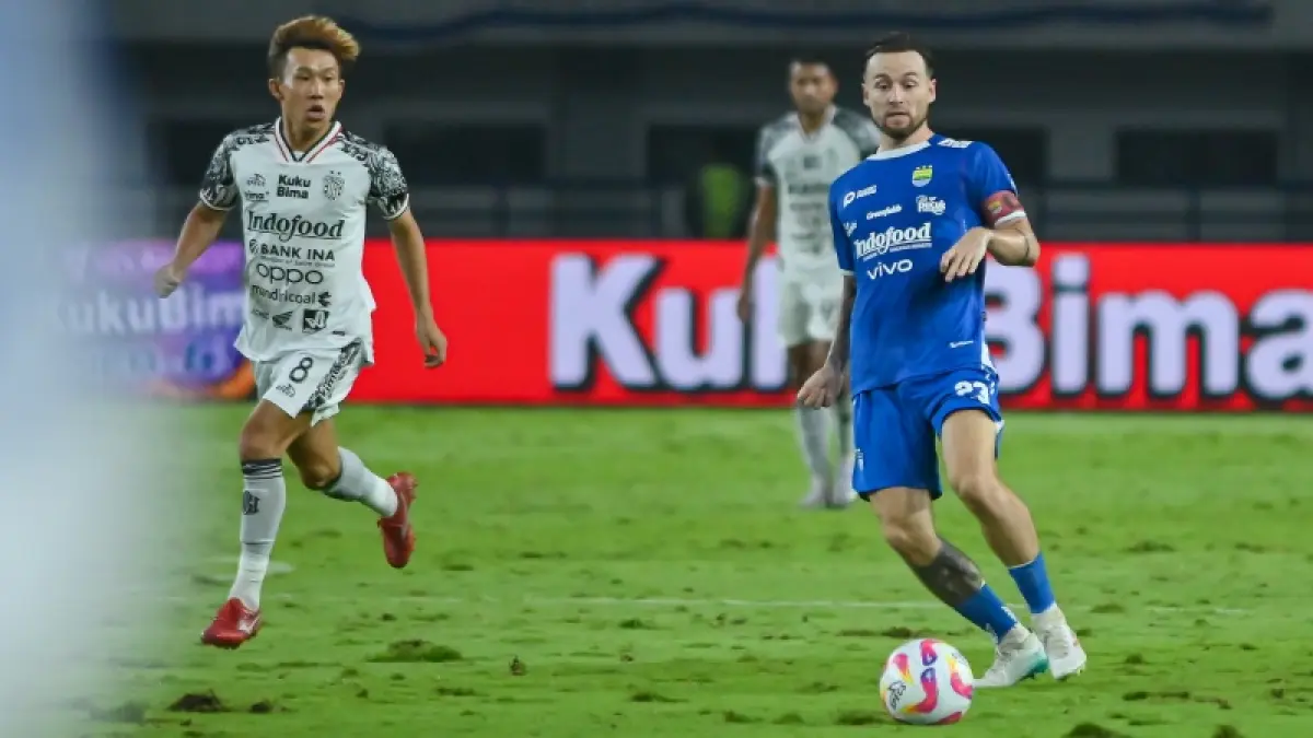 LAGA FINAL: Marc Klok anggap sisa semua laga di BRI Super League musim ini sebagai final (Ileague.id)