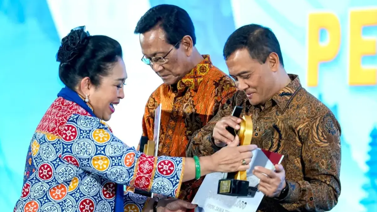 Pemerintah Provinsi Jawa Tengah menerima penghargaan sebagai salah satu pemerintah daerah berprestasi untuk kategori Pengendalian Inflasi Terbaik.