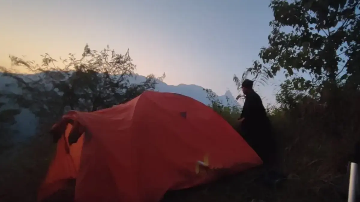 MEMUKAU: Pemandangan bukit sintok di Desa Panglungan Kecamatan Wonosalam saat pagi hari.