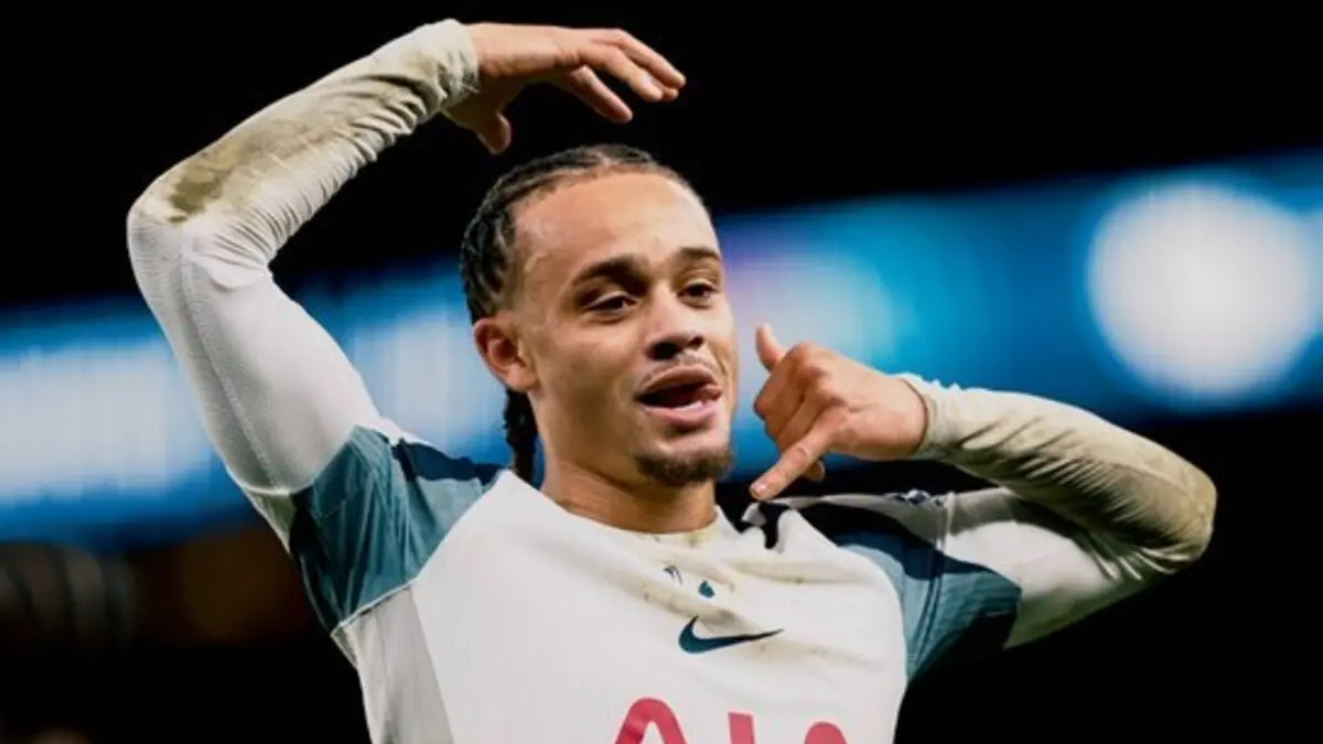 GOODBYE: Xavi Simons alami cedera ACL yang membuatnya absen di Piala Dunia 2026 (Tottenham Hotspur)