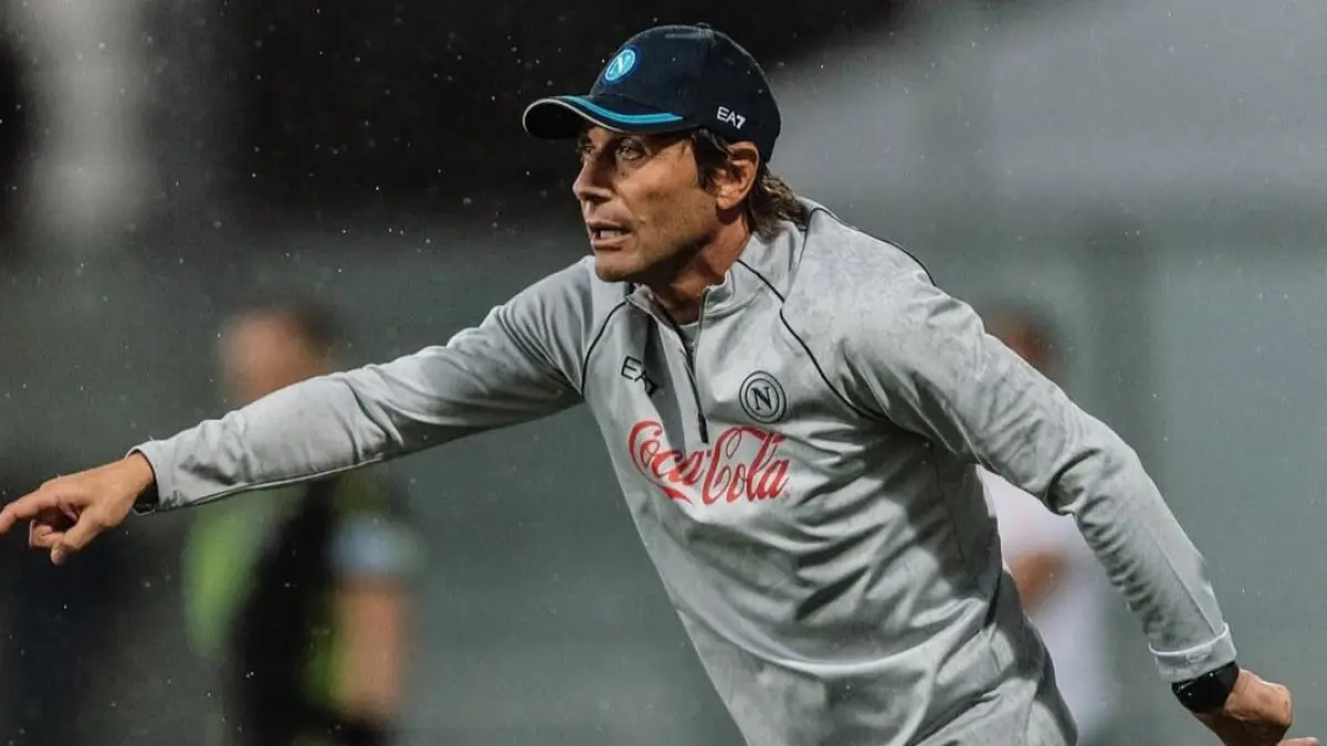 Pelatih Napoli, Antonio Conte.