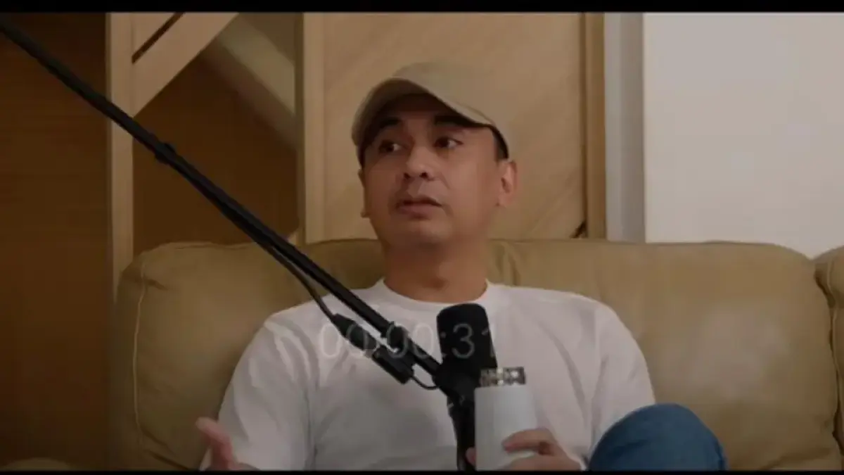 Raditya Dika membagikan pandangannya tentang nilai hidup. (Tangkapan layar Youtube Rintik Obrolan)
