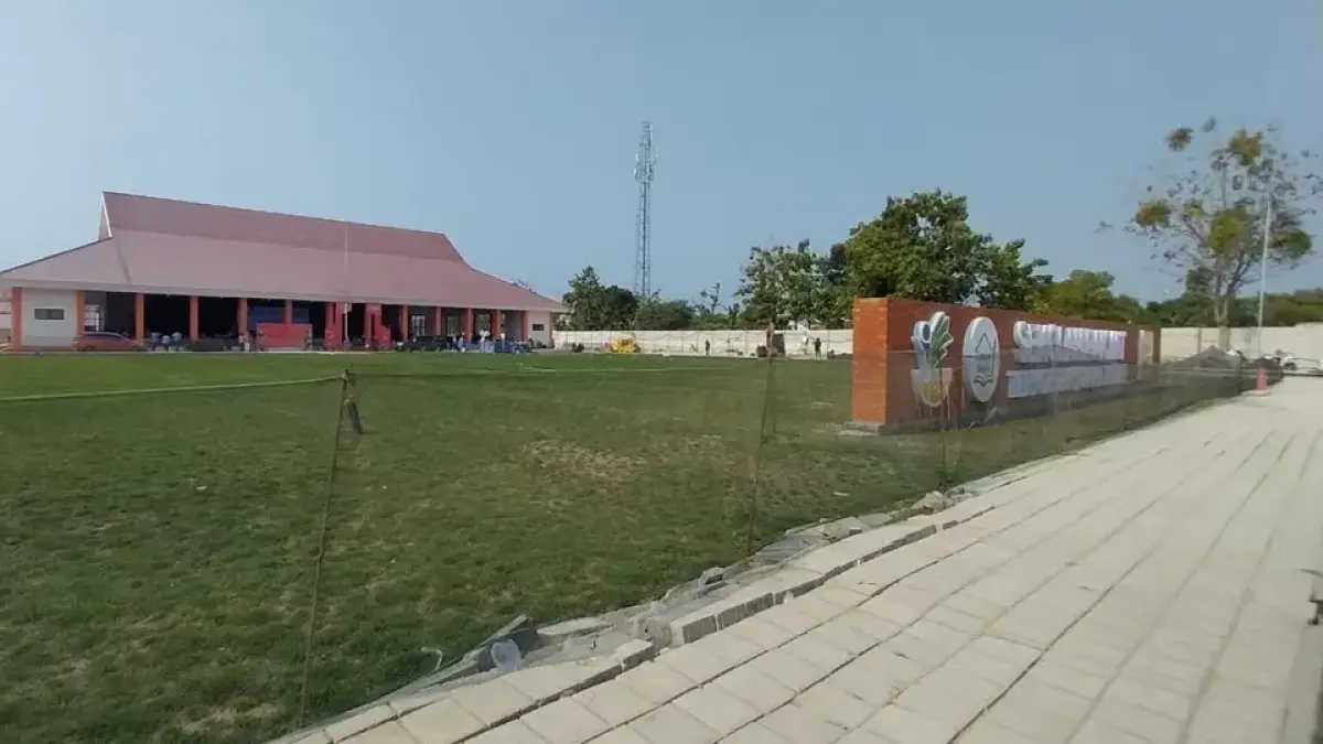 Sebanyak 57 pekerja proyek SRT 1 Tuban keluar usai menuntut pelunasan gaji. PT Waskita Karya berikan klarifikasi terkait peran mandor. (M. Mahfudz Muntaha/Radar Tuban)