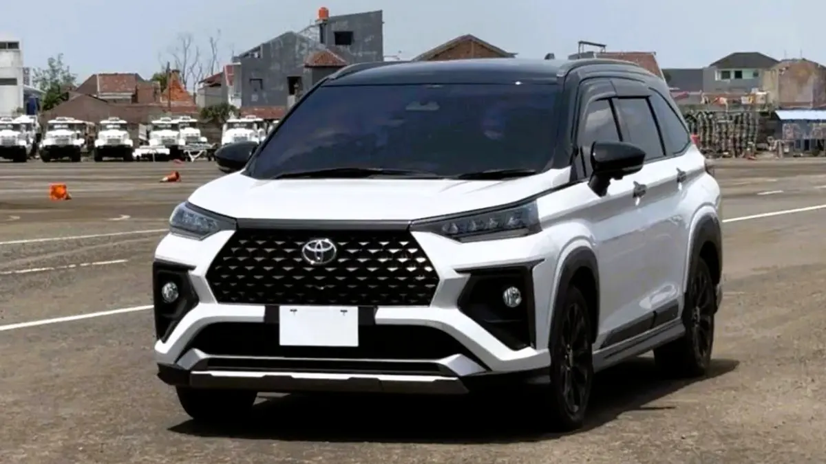 Toyota Veloz Hybrid jadi salah satu mobil dengan penjualan positif.
