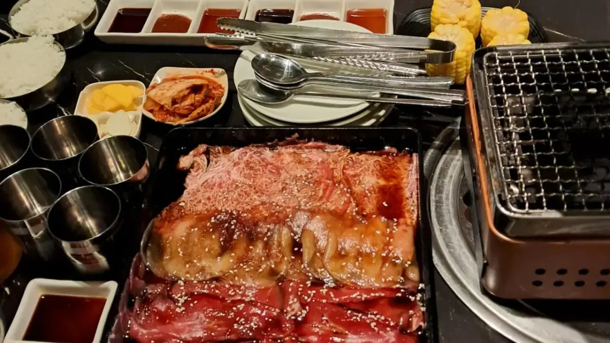 Korean grill ala drama Korea di Kota Malang. (Intan Nurlita Dewi / Radar Malang)