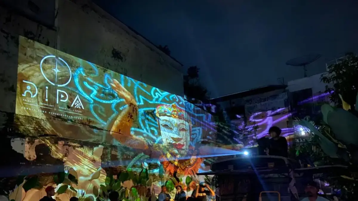 ARTISTIK: Instalasi Video Mapping Facade yang memukau.