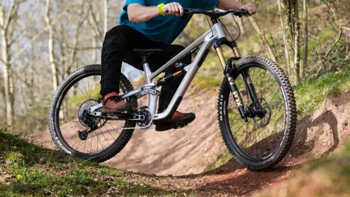 Canyon Torque AL 2026 jadi salah satu sepeda MTB yang mendapat review positif. (CANYON)