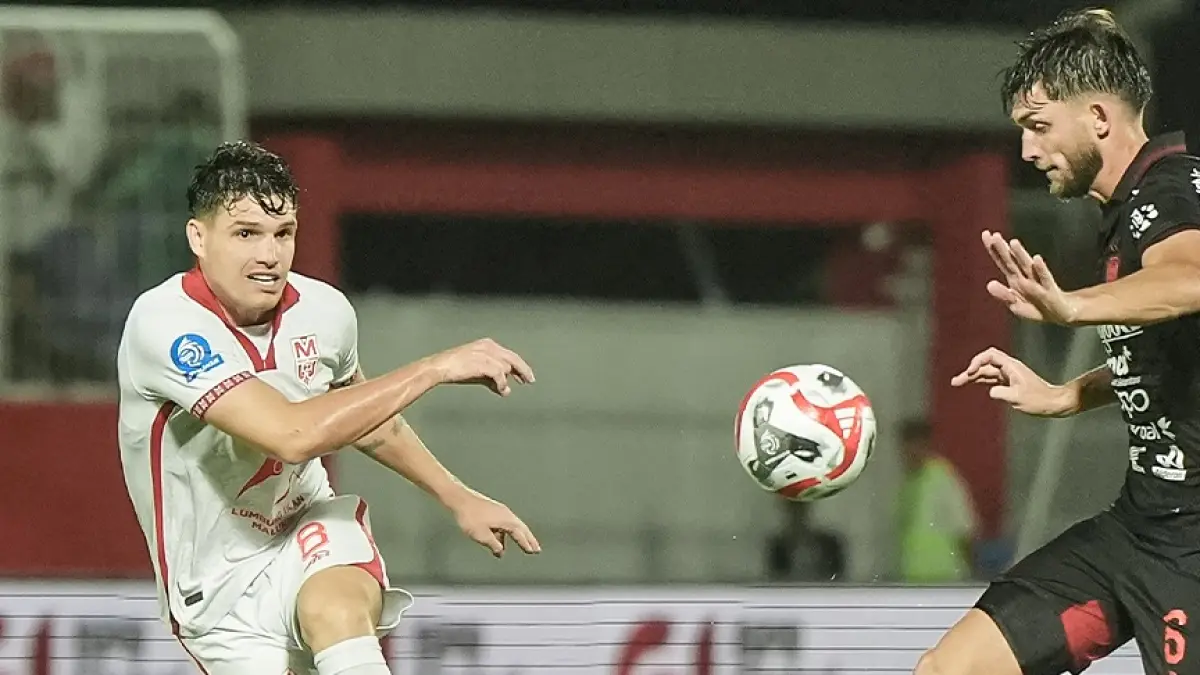 Pertandingan Malut United vs Persis Solo diprediksi sengit dengan peluang gol dari kedua tim.