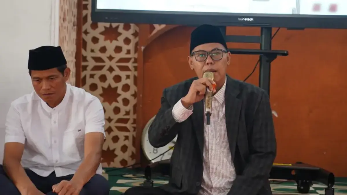 Rektor UIN KHAS Jember Titip Doa Kemajuan Kampus ke Calon Jamaah Haji. (HUMAS UIN KHAS JEMBER)