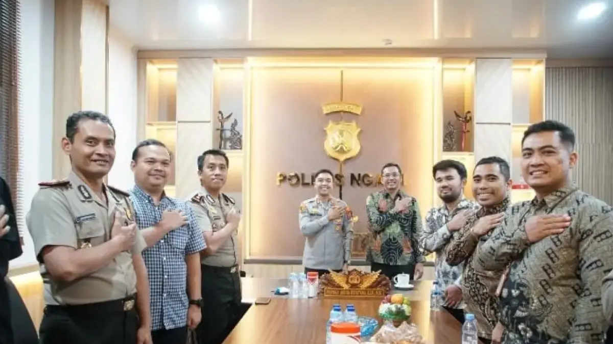 PLN UP3 Madiun menggelar audiensi strategis dengan Polres Ngawi menjelang HUT ke-81 RI guna memperkuat sinergi pengamanan aset dan keandalan pasokan listrik.