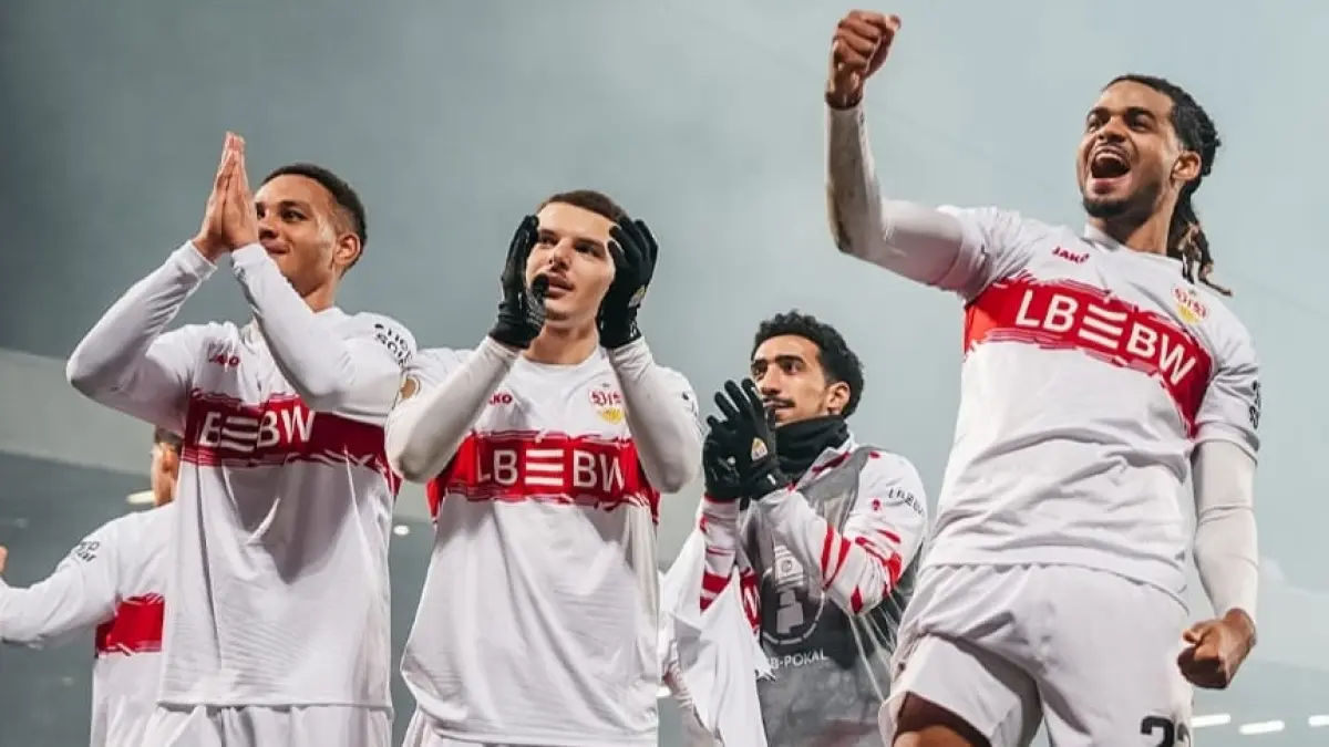 Para pemain Stuttgart rayakan kemenangan atas Bochum di DFB Pokal